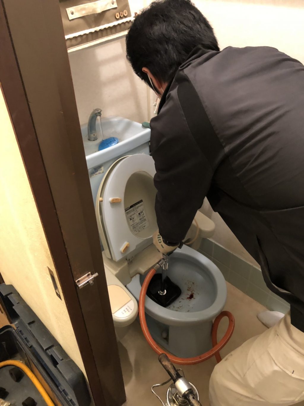 トイレ詰まり直し 千葉県浦安市の水道工事・修理・水漏れ・つまりなどでお困りなら：はまの設備